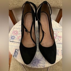 Last chance - deleting soon Gorgeous suede heels with ankle strap